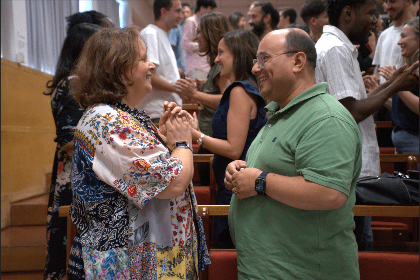 Professores Dulce Esteves e Paulo Pinheiro realizam uma das atividades do WorkShop. Fotografia da autoria de Tomás Quaresma.