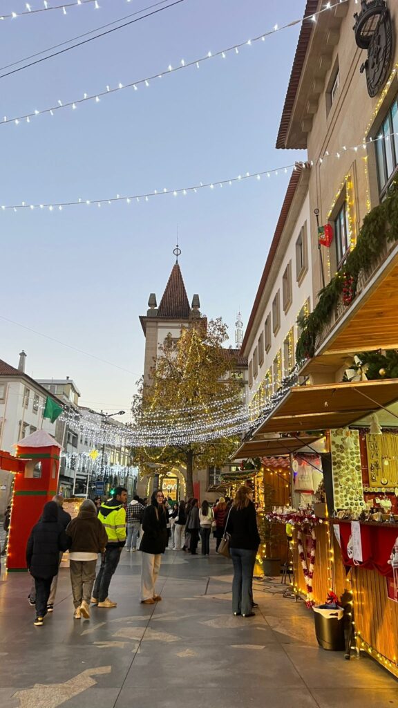 Covilhã em festa: luzes e cheiros de Natal num mercadinho feito de histórias